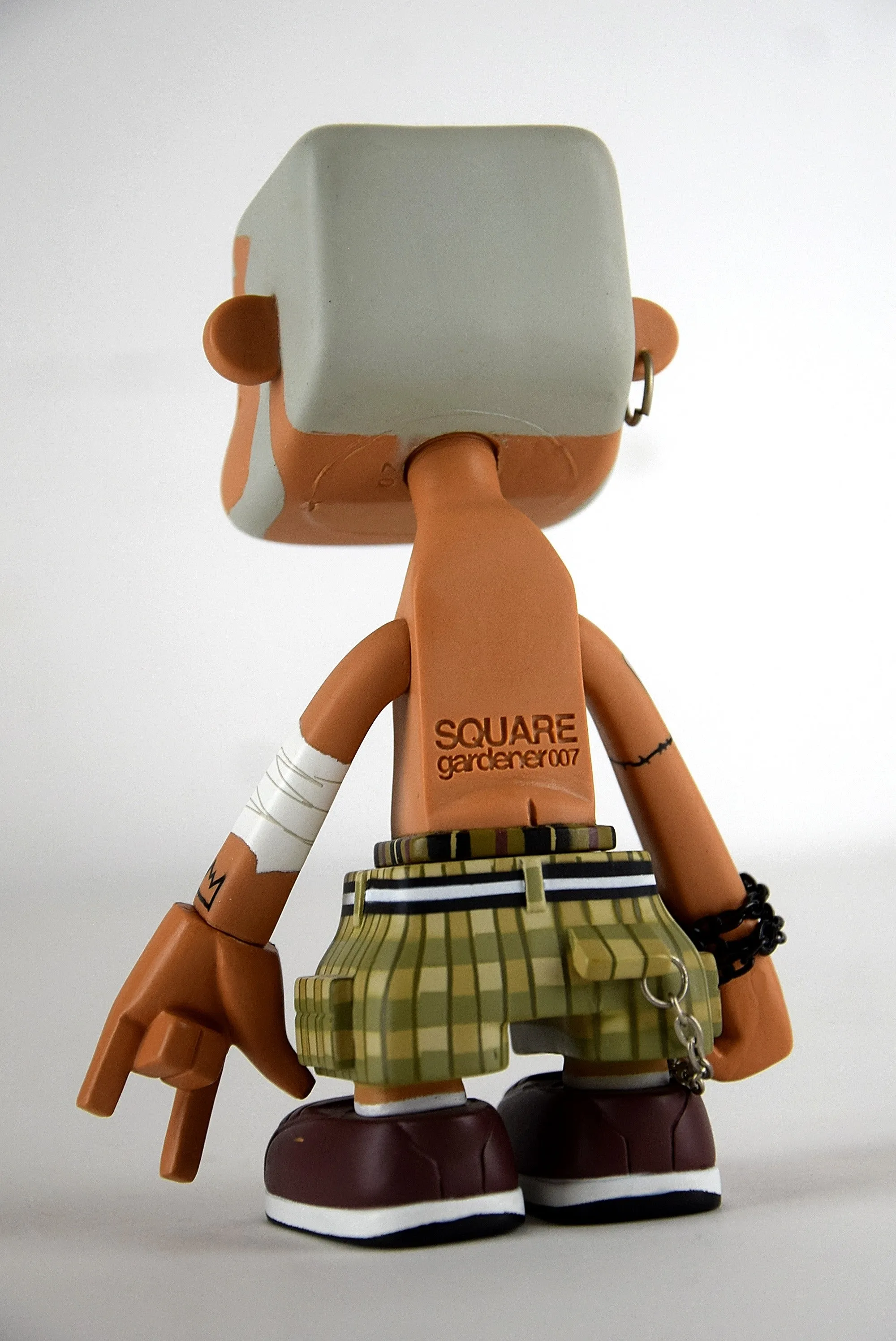 2003 Designer Toy Square Gardener by Michael Lau. Box comes with drawing and signature.