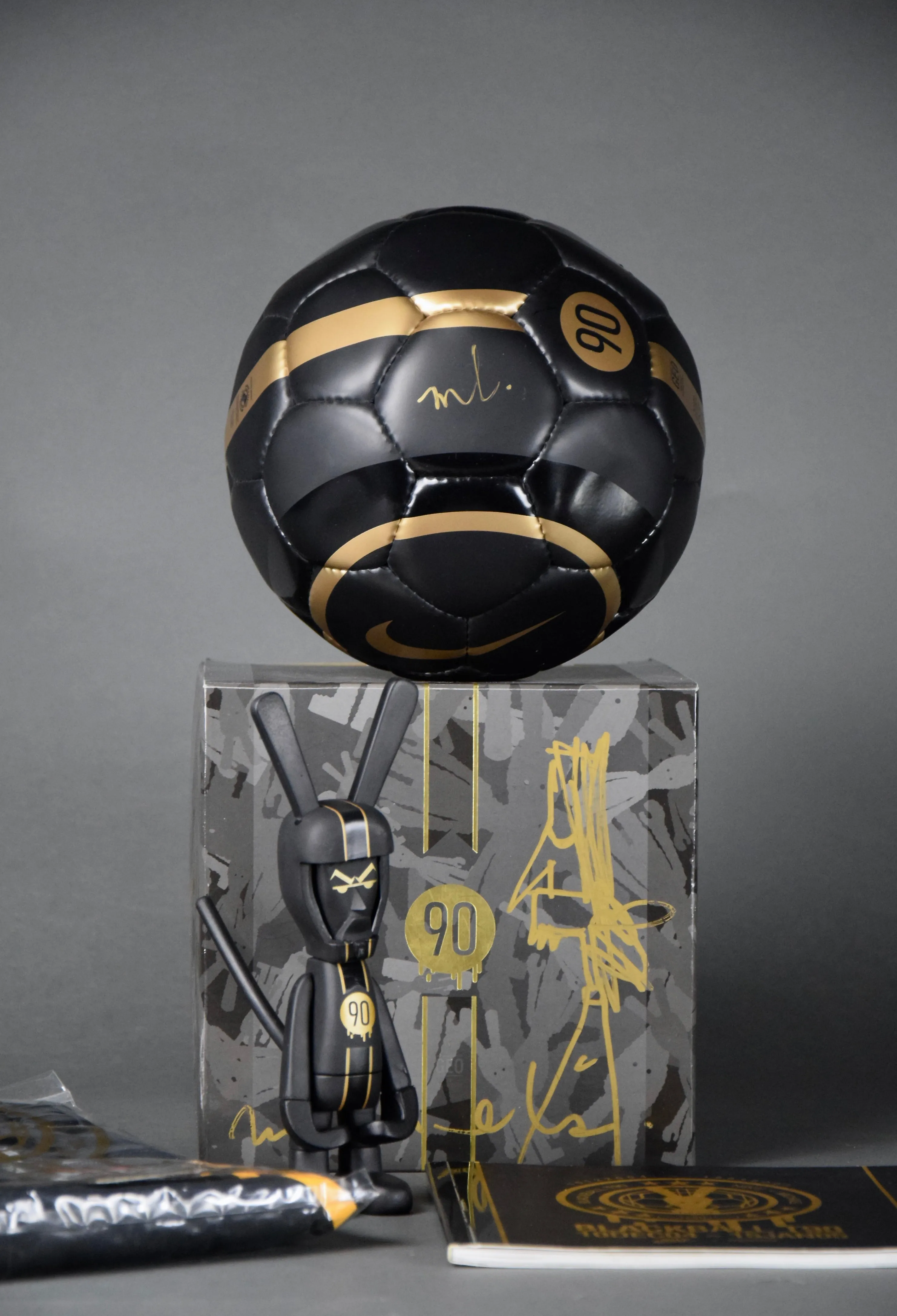 2005 Unique Blackball T90 triple signed Art Toy set by Michael Lau and Nike