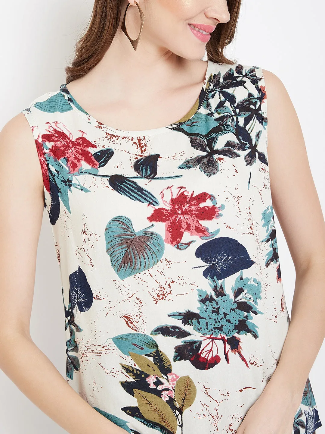 Berrylush Women Off-White & Blue Floral Printed Round-Neck Sleeveless Regular Top