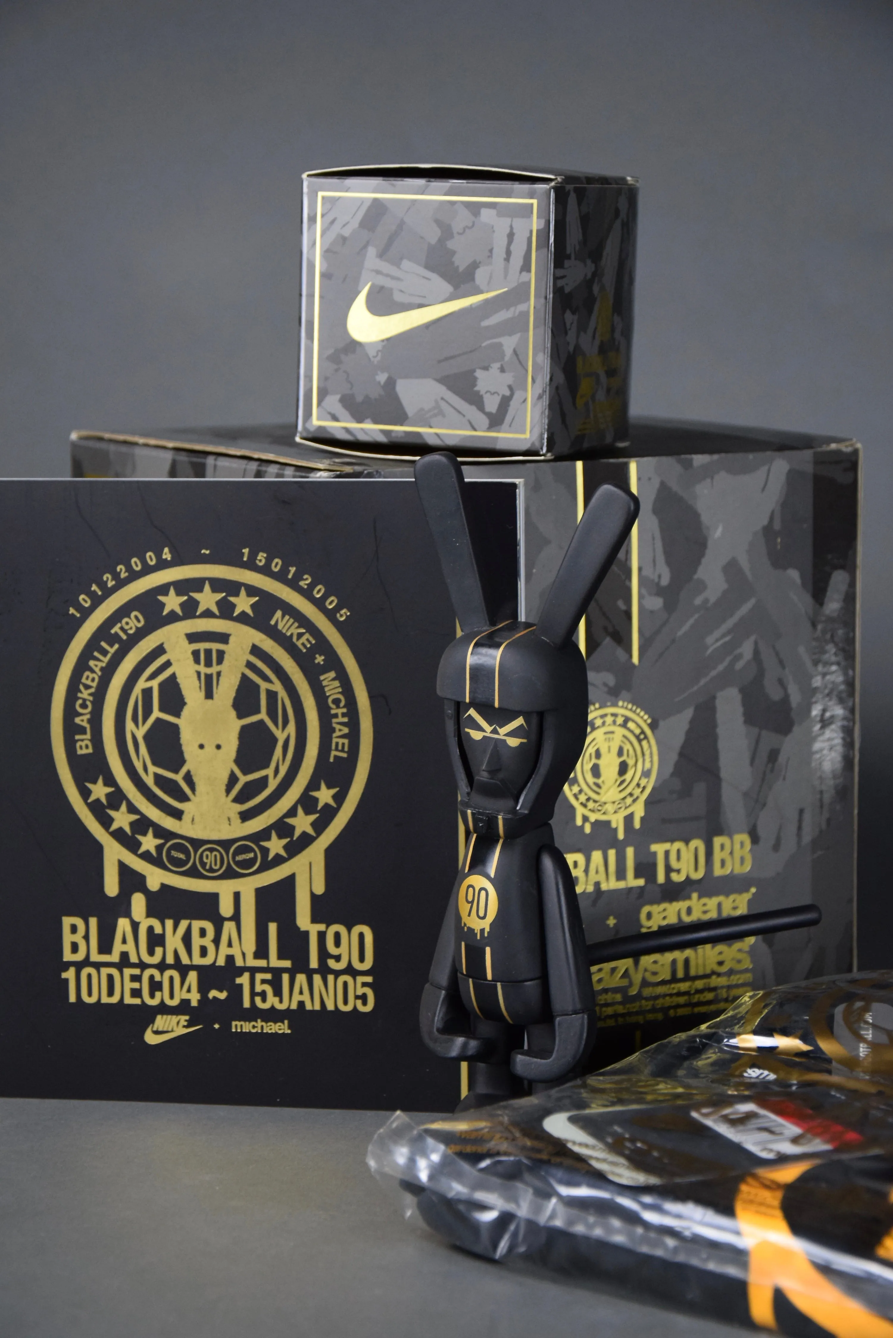 MINT BLACKBALL T90 BB 2005 ART TOY BY MICHAEL LAU AND NIKE