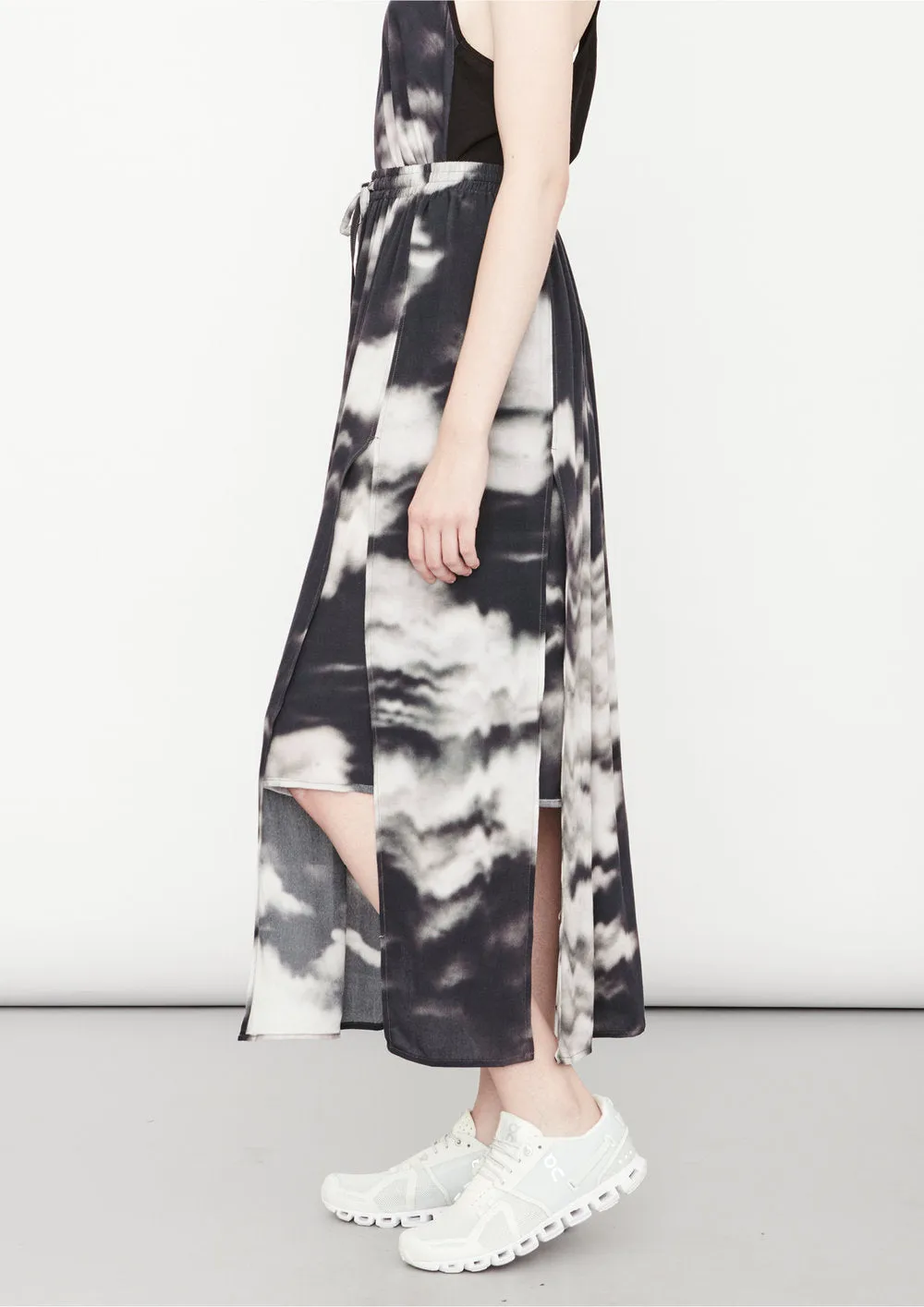 SKIRT LONG - SIDE SLOTS - VISCOSE print cloud black / white