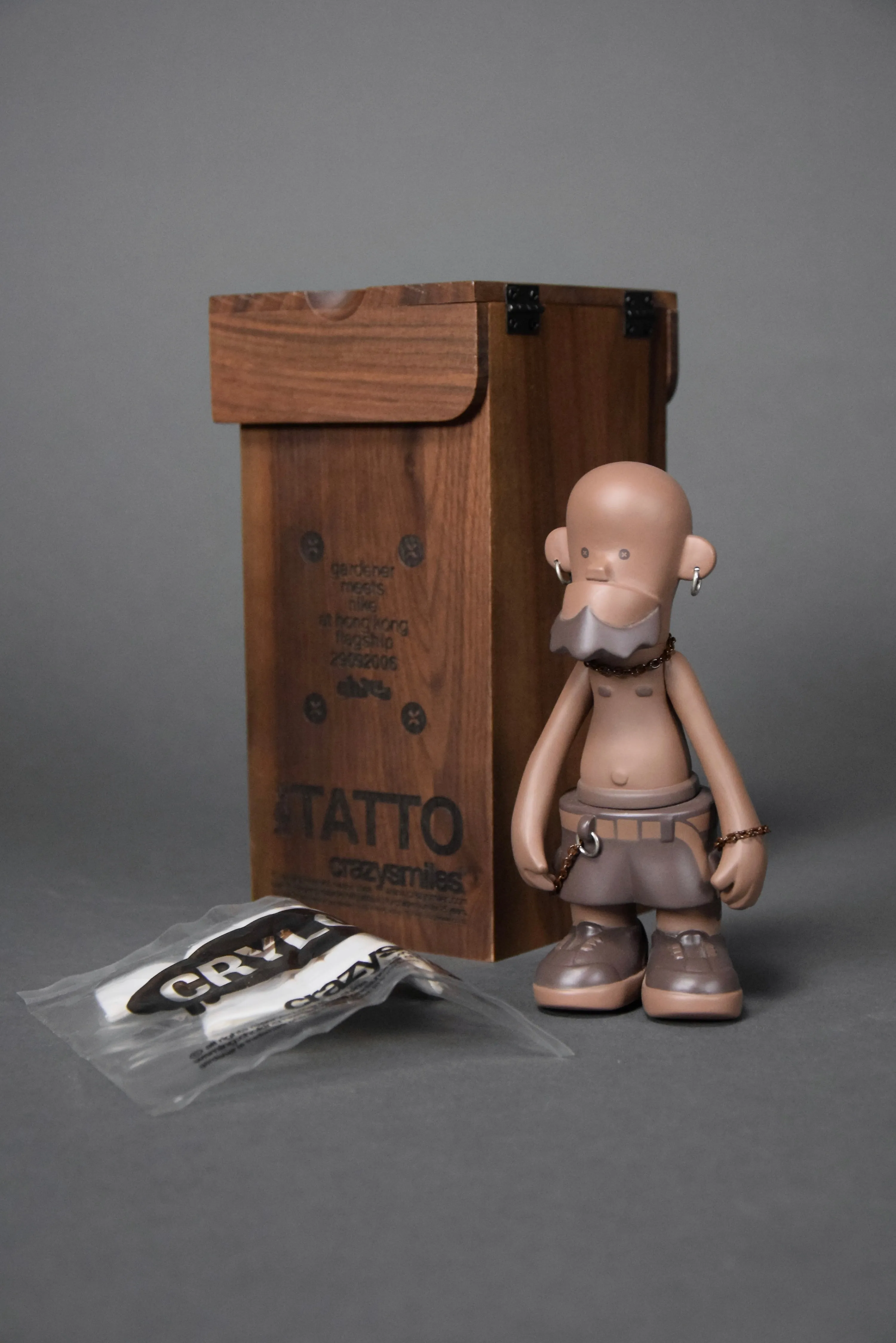 Tatto limited edition gardener meets Nike 2006 Designer Toy