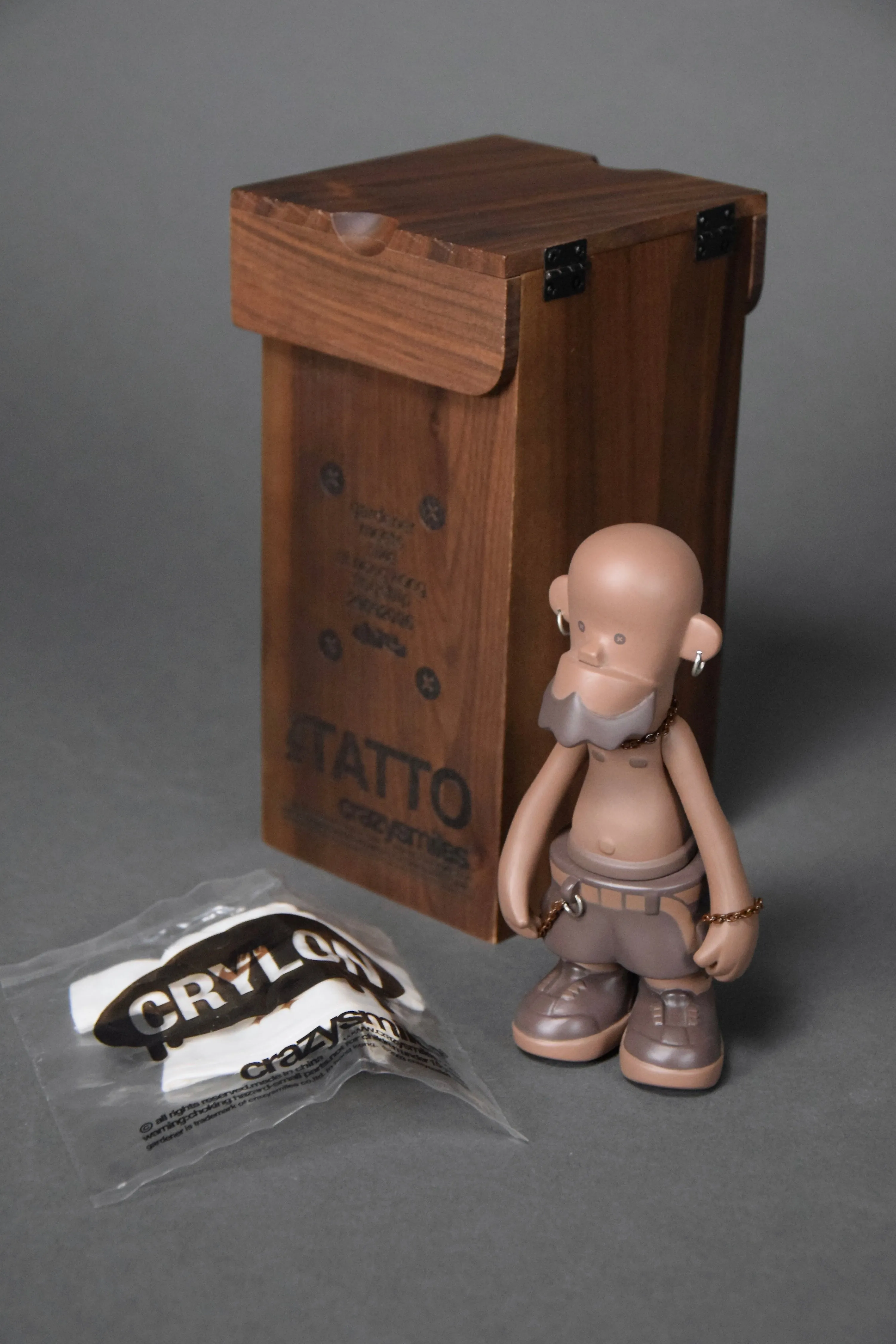 Tatto limited edition gardener meets Nike 2006 Designer Toy