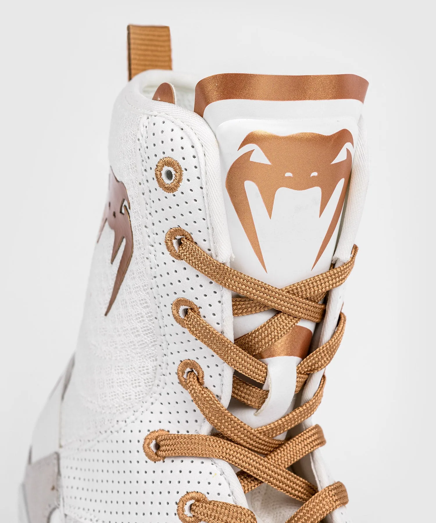 Venum Elite Boxing Shoes - White/Gold