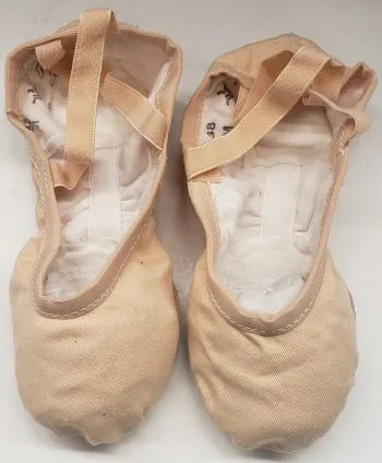 Vesta -- Stretch Canvas Split Sole Ballet